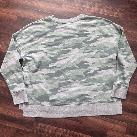 Camo Sweatshirt Women's XXL Time and Tru Split Sides Cotton Blend Green Gray - Picture 8 of 11